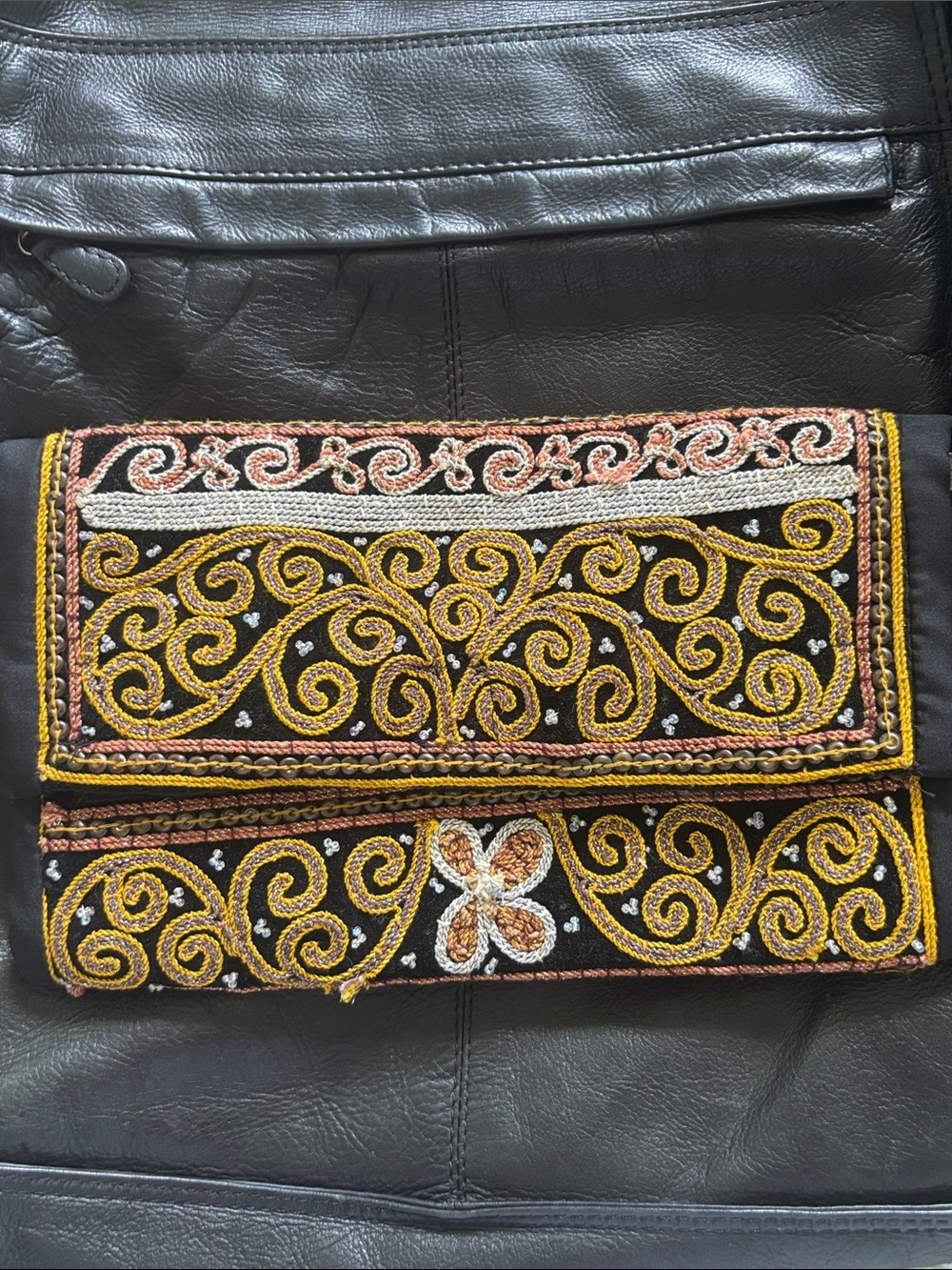 Jeweled embroidered Sandar Tun clutch makeup travel bag